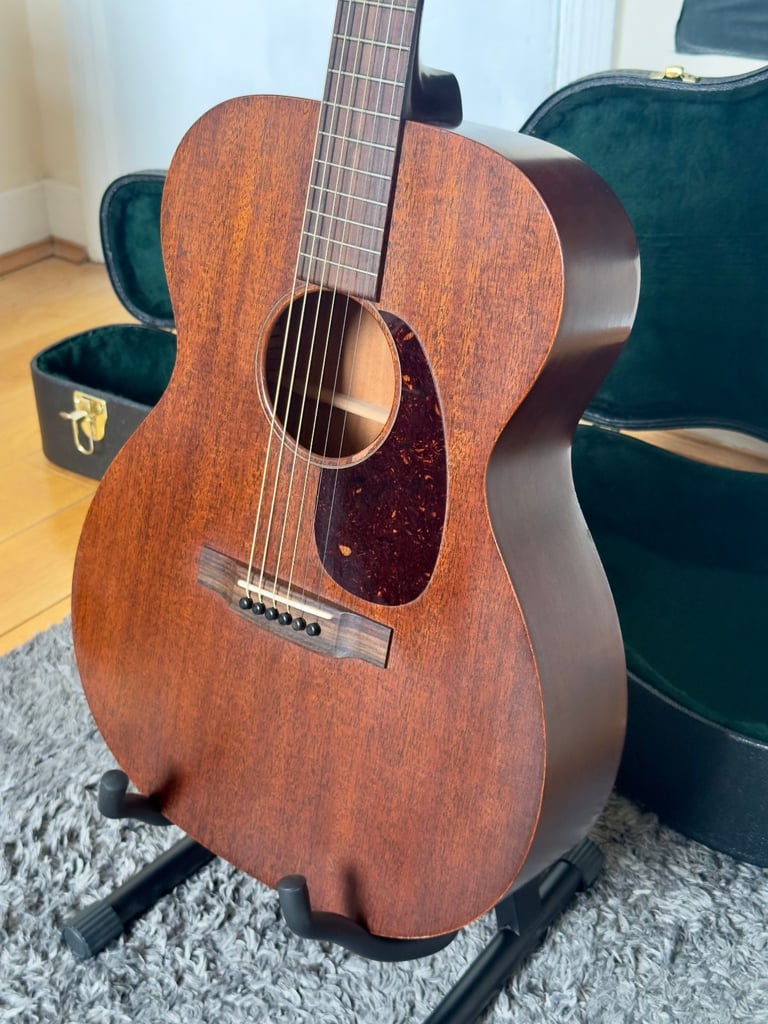 Martin 000-15M All Solid Mahogany Acoustic Guitar + Hard Case