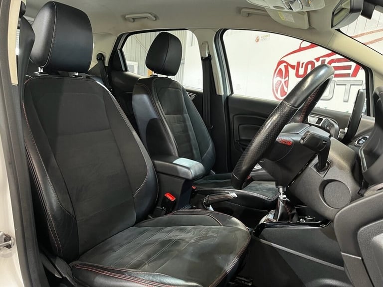 2018 Ford Ecosport 1.0 ST-LINE 5d 138 BHP Hatchback Petrol Manual