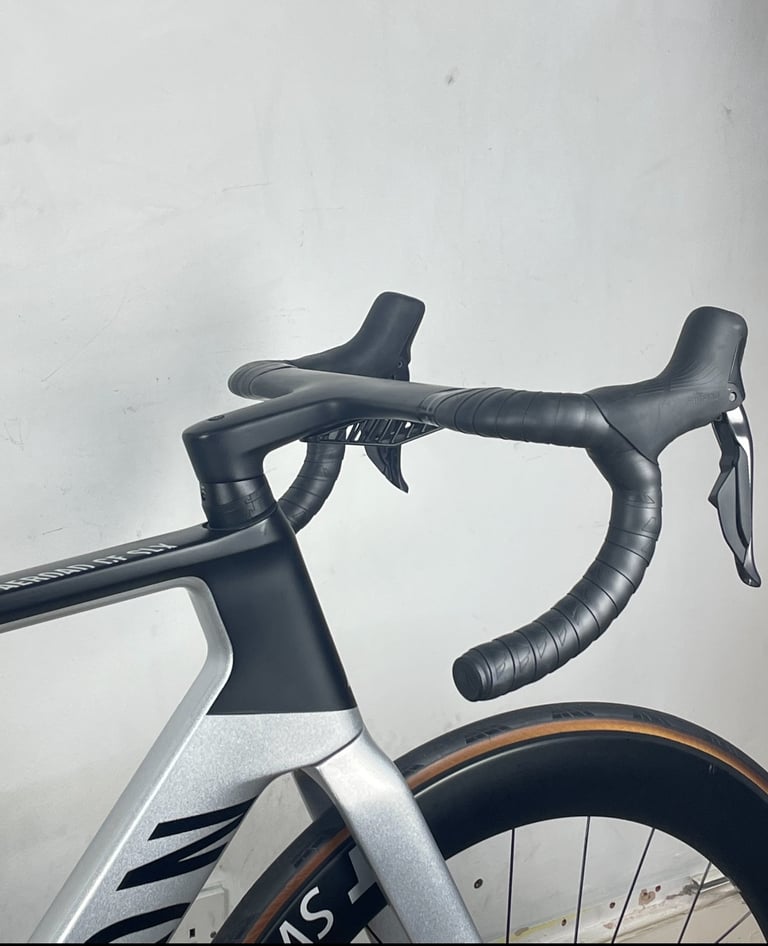 A Canyon Aeroad CF SLX 8 aero road bike