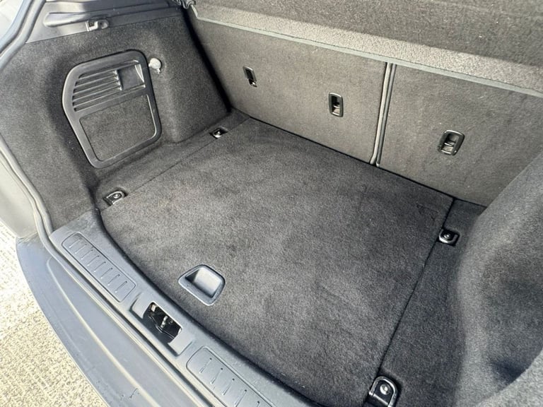 2012 62 LAND ROVER RANGE ROVER EVOQUE 2.2 SD4 PURE SUV 5DR DIESEL AUTO 4WD EURO