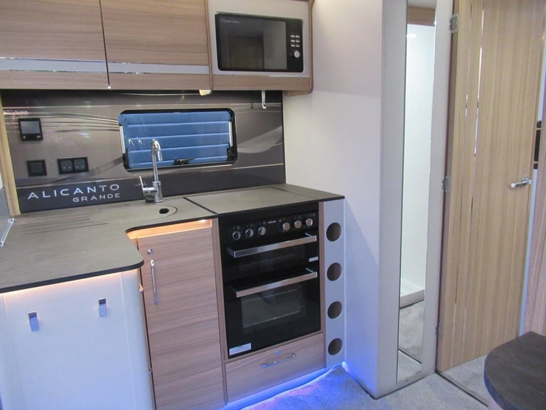 2024 Bailey Alicanto Porto