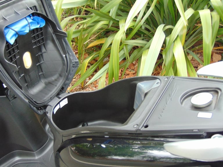 Honda ANC 125 F SH125 Automatic Scooter 2016 very low miles little used from new