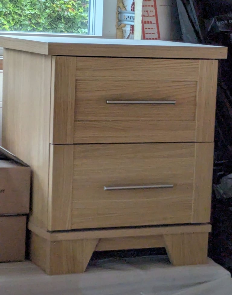 2 Drawer Bedside cabinet