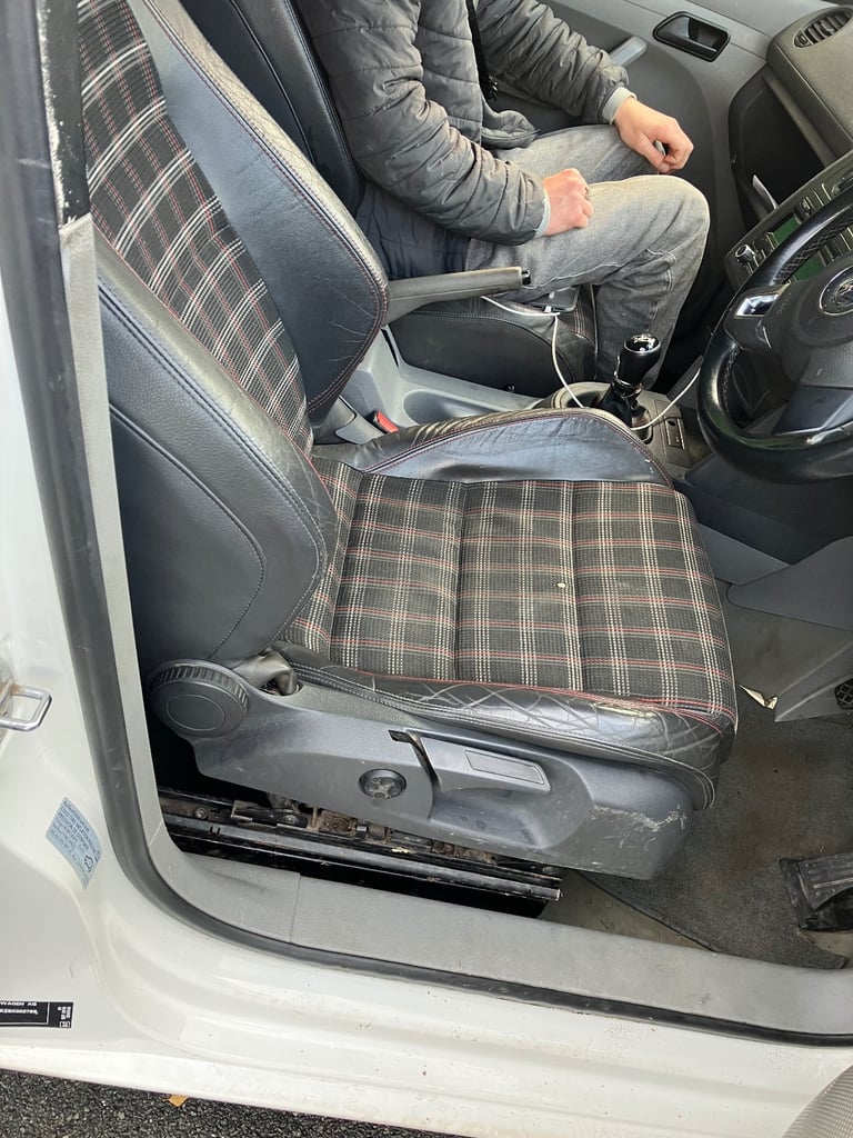 Volkswagen gti 2 front seats leather