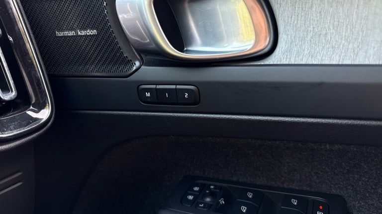 2025 Volvo XC40 Ultra, B4 Mild hybrid, Petrol, Dark Estate Petrol Automatic