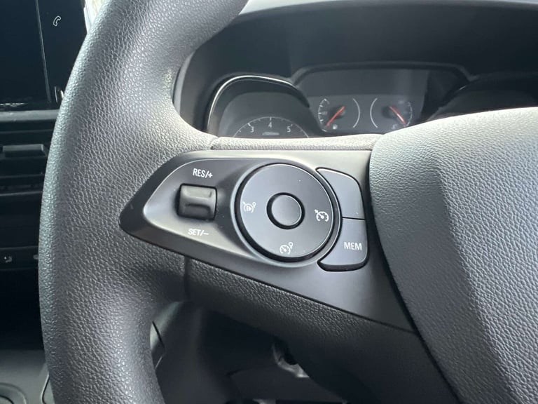 2020 Vauxhall Combo 1.5 Combo 2000 Sportive S/S Panel Van Diesel Manual