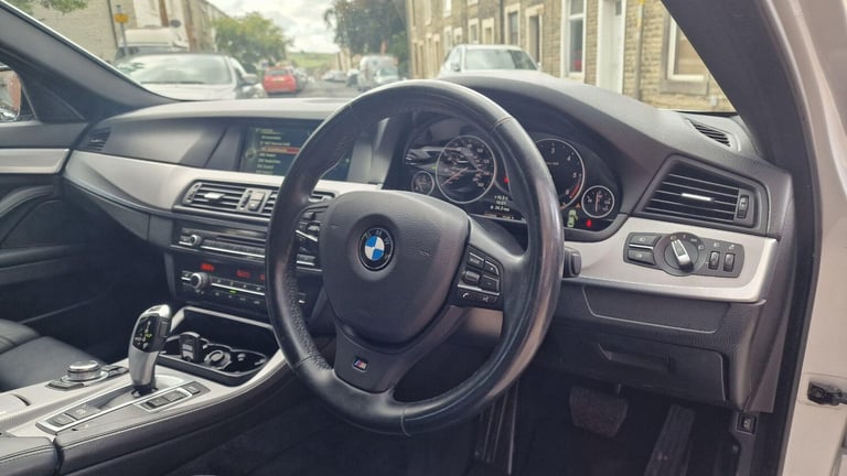 2013 BMW 5 Series 520d M Sport 4dr Step Auto [Start Stop] SALOON DIESEL Automatic