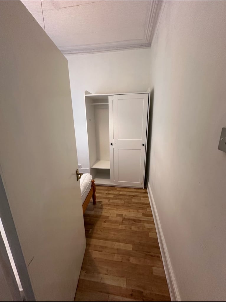 Great condition large One bedroom Flat in Crouch End, N8.