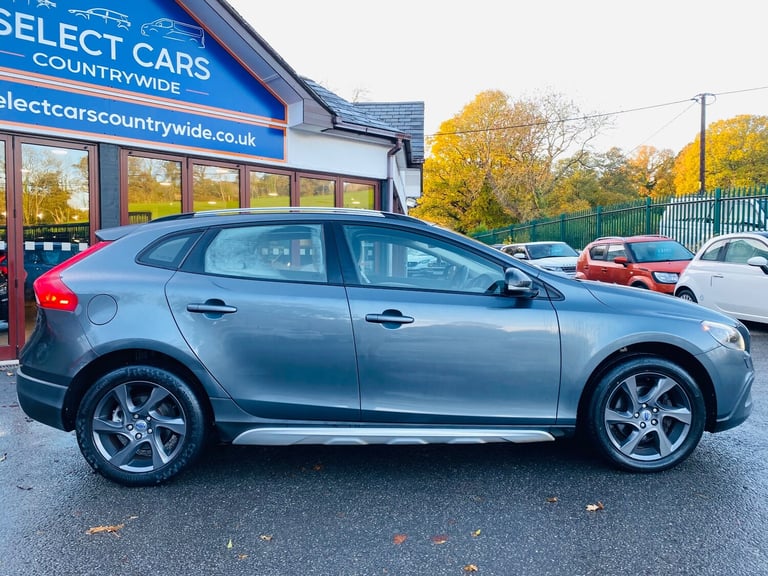 2013 Volvo V40 Cross Country 1.6 D2 Lux Nav Hatchback 5dr Diesel Manual Euro 5