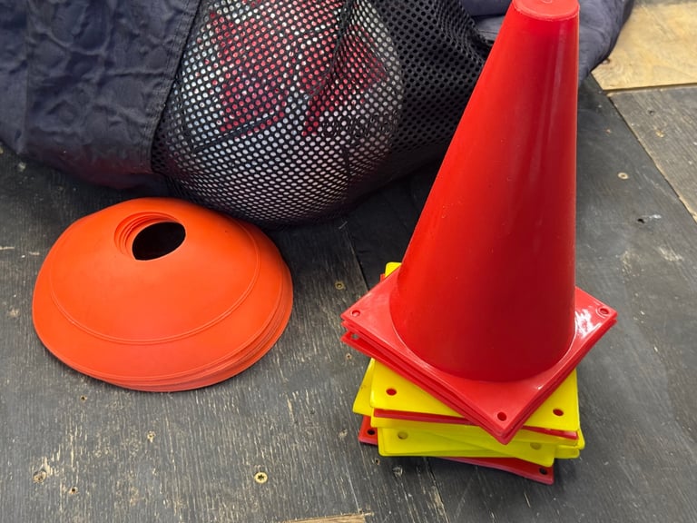 Precision IMS football bag and balls, Ages 9-14