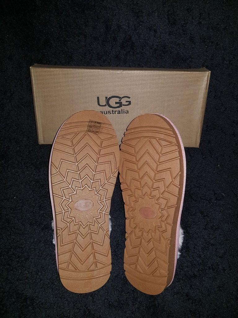 Ugg slippers pink new