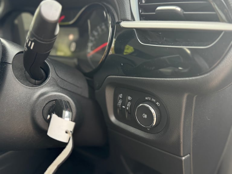 2020 Vauxhall Corsa 1.2 SE 5dr HATCHBACK Petrol Manual