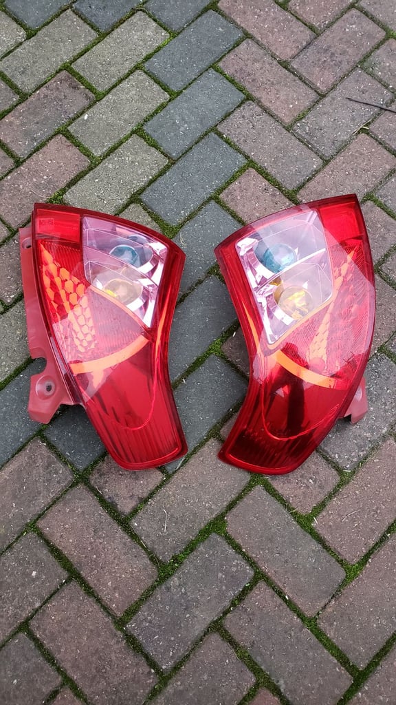Suzuki swift rear light 