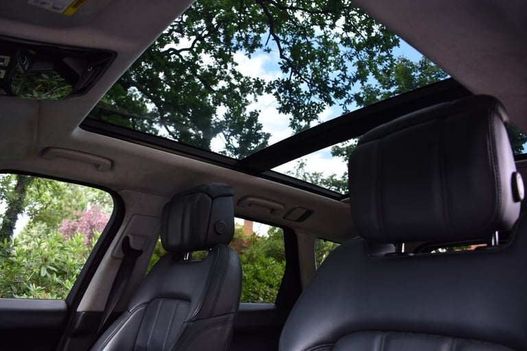 2019 Land Rover Range Rover Sport SDV6 AUTOBIOGRAPHY DYNAMIC+Sliding Panoramic Sunroof and 22 All...