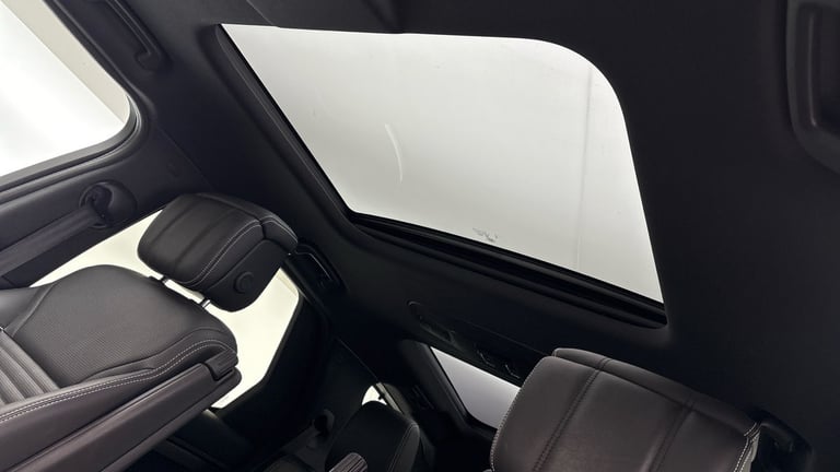 2023 Land Rover Discovery 3.0 D300 MHEV Metropolitan Edition SUV 5dr Diesel Auto 4WD Euro 6 (s/s)...