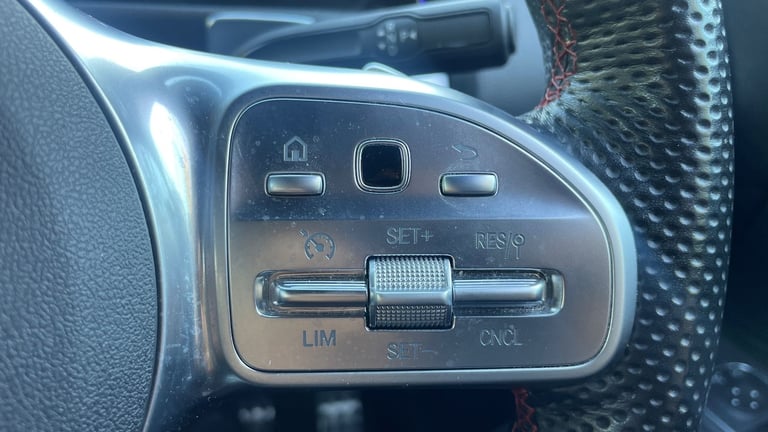 2022 Mercedes-Benz GLB GLB 200 AMG LINE EXECUTIV Estate Petrol Automatic