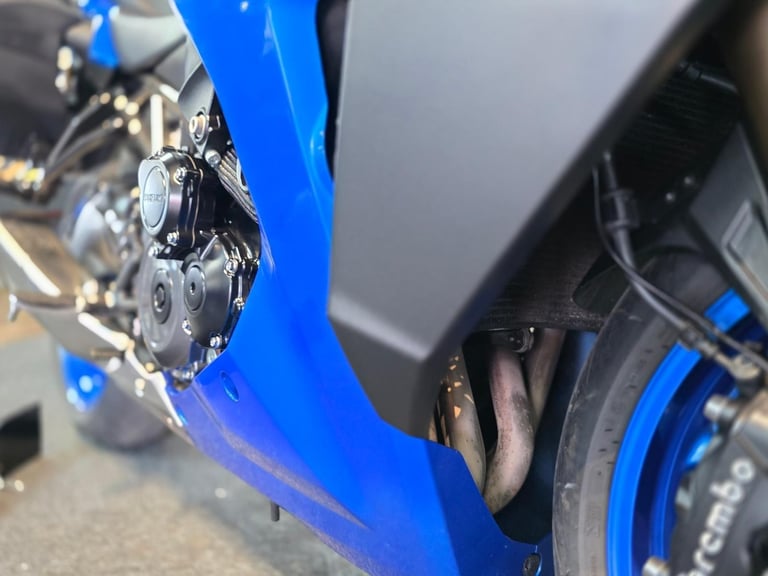 2023 SUZUKI GSX-S 1000 GT LUGGAGE WITH 4,870 MILE'S 