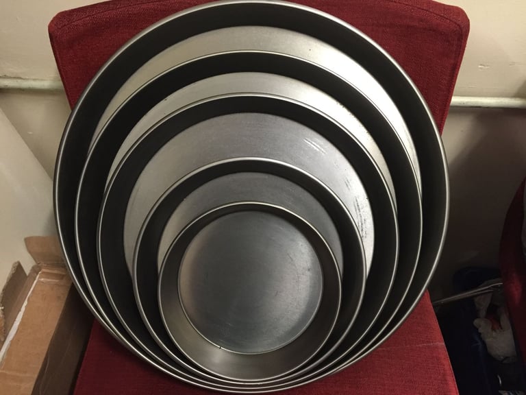 BRAND NEW 7'' BLACK IRON PIZZA PAN CATERING COMMERCIAL KITCHEN AST FOOD RESTAURANT