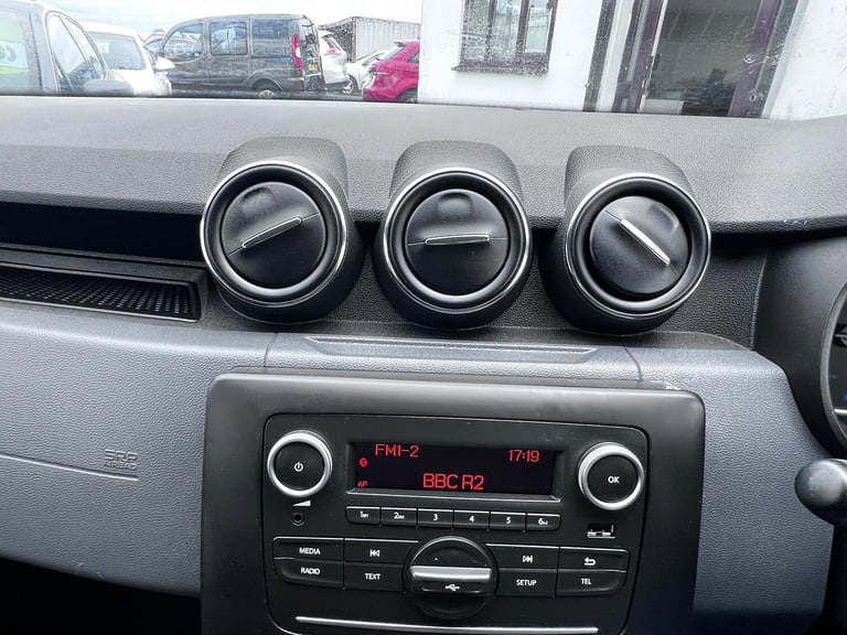 Dacia Duster 1.6 SCe Essential SUV 5dr Petrol Manual Euro 6 (s/s) (115 ps)