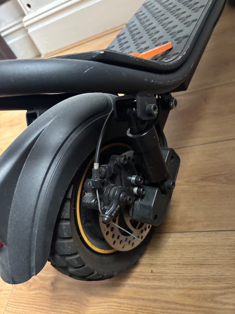 Electric scooter excellent condition 