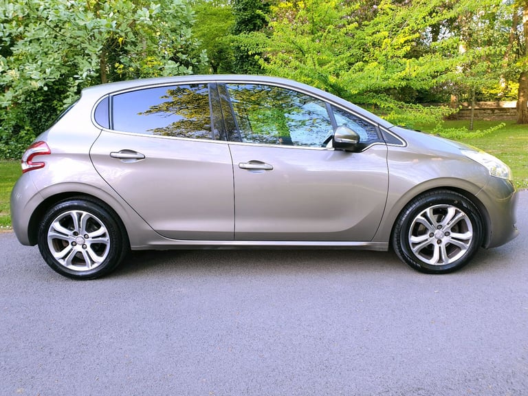 PEUGEOT 208 ALLURE 1.6 E-HDI*2013*FSH*1-OWNER*£20/TAX*BLUETOOTH*CRUISE-C*EL-PACK*#FOCUS#ASTRA#FIESTA