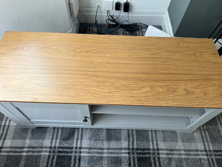 Tv stand and nest of tables 