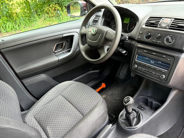 LEFT HAND DRIVE 2011 SKODA FABIA 1.2 DIESEL | ECONOMICAL | 5 DOOR | MANUAL | LHD