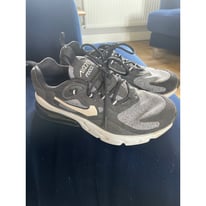 Kids Nike air react trainers size 4 grey, black and white
