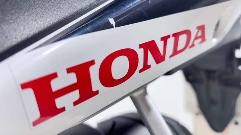 Honda CBR REPSOL 2017 7K SERVICED WARRANTY MOT 125CC SPORT BIKE