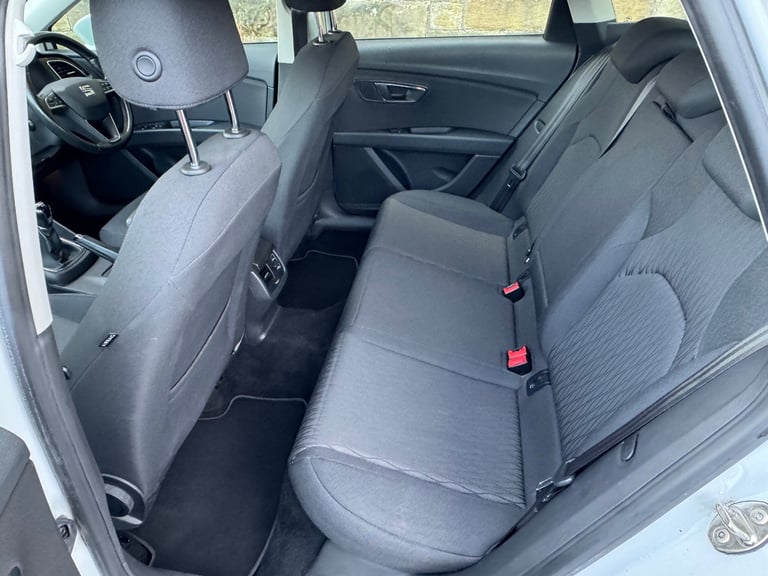 2015 65 Seat Leon 1.6 TDI SE Dynamic Technology Pack 110ps Turbo Diesel Tourer Euro 6 Estate 1 owner