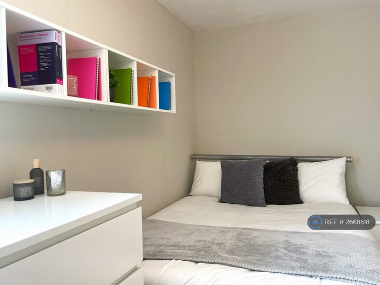 8 bedroom house in Nicander Road, Liverpool, L18 (8 bed) (#2668518)