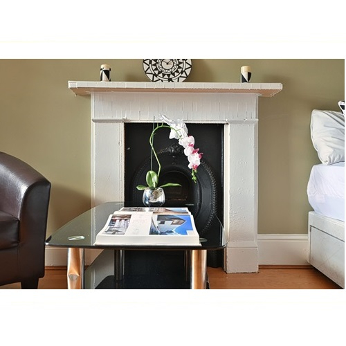 Double Semi-Studio in Clanricarde Gardens, Notting Hill/ Kensington, W2 4JW, All Utility Bills Inc.