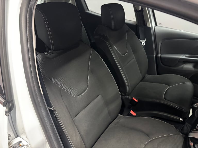2015 Renault Clio 1.2 16V Dynamique MediaNav 5dr HATCHBACK Petrol Manual