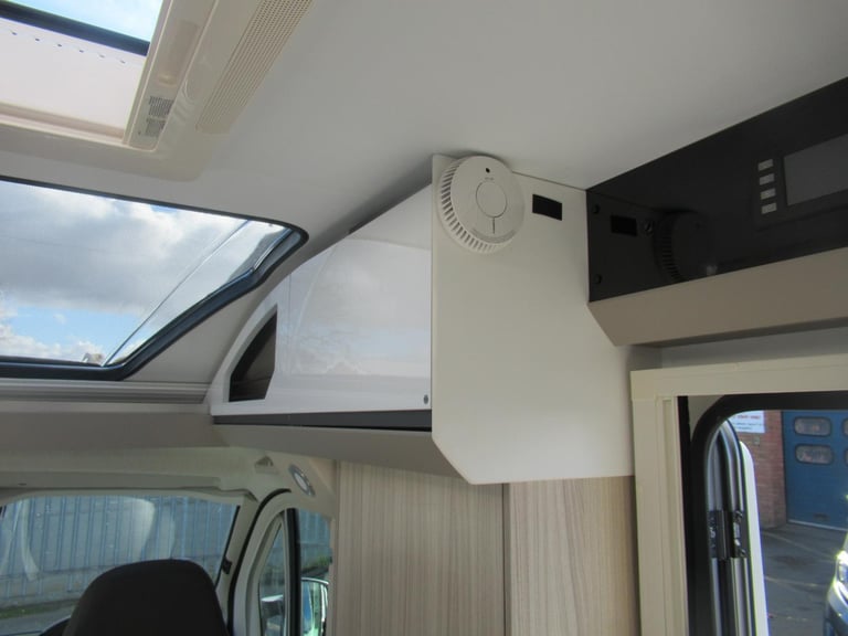 Adria Compact Supreme SL 2.2 Diesel 140BHP Automatic