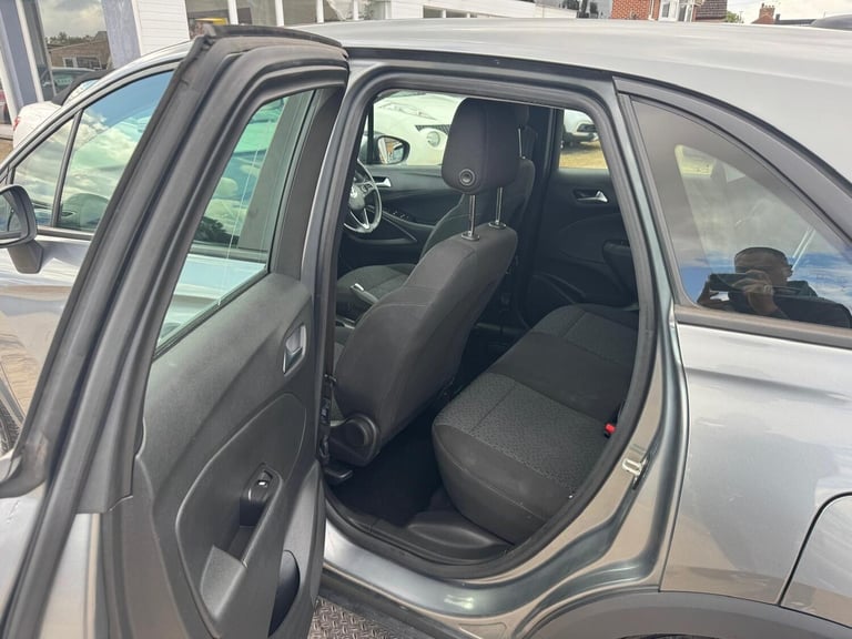 2019 Vauxhall Crossland X 1.2 SE Euro 6 5dr HATCHBACK Petrol Manual