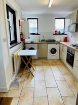 Lovely fully furnished 4-bed Student property with all bills included 