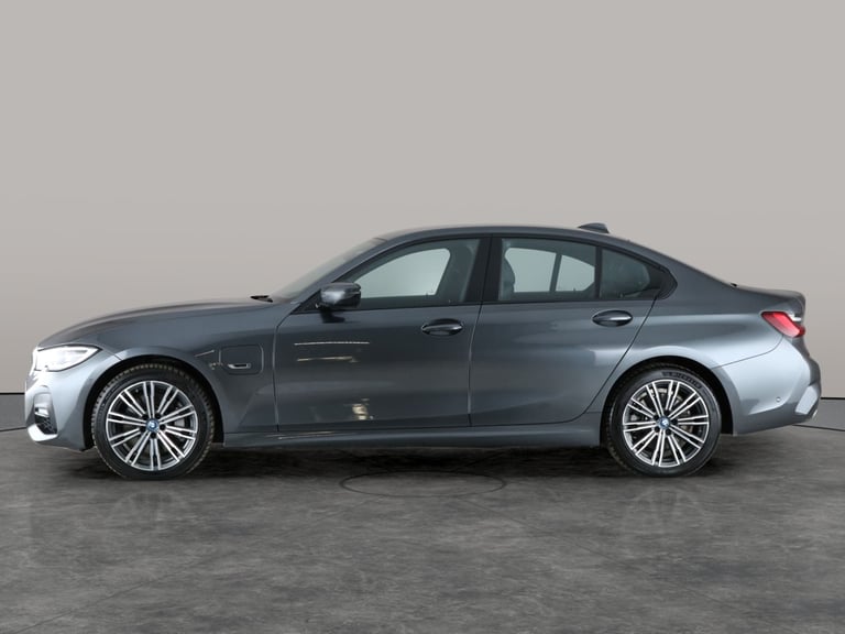 2021 BMW 3 Series 2.0 330e 12kWh M Sport Saloon 4dr Petrol Plug-in Hybrid Auto xDrive Euro 6  Sal...