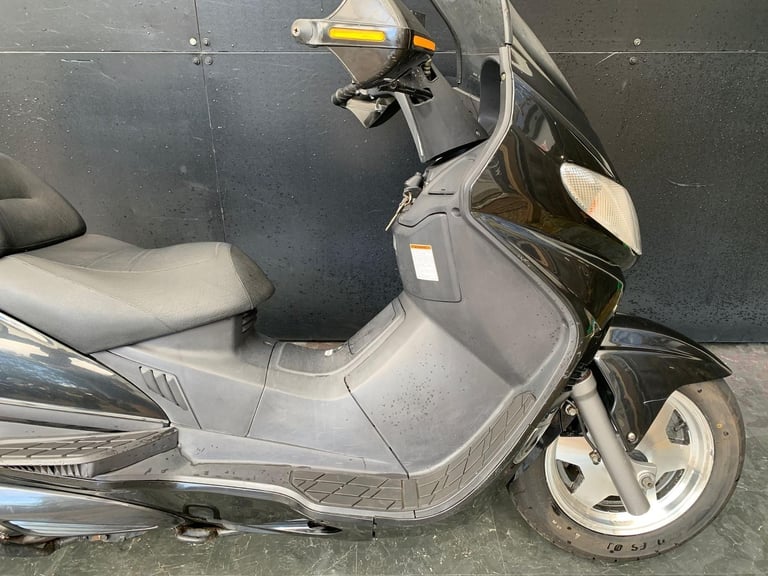 SUZUKI AN 400 X BURGMAN HPI CLEAR PROJECT SCOOTER