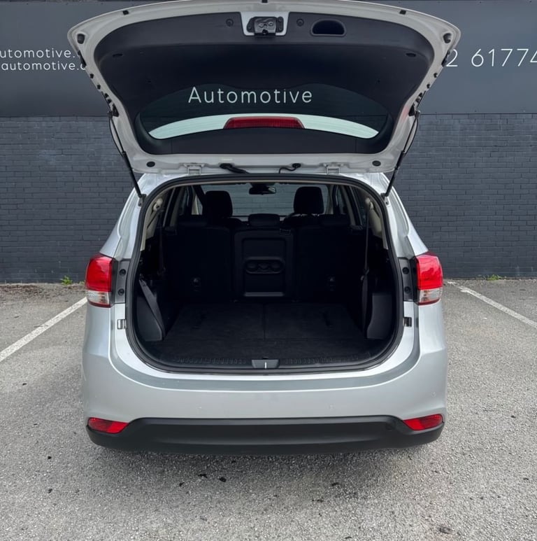 2016 Kia Carens 1.6 GDi SR7 *7 Seats, Park Sensors* MPV Petrol Manual
