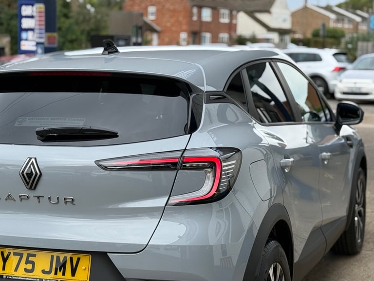2025 Renault Captur 1.0 TCE 90 Evolution 5dr, UNDER 10 MILES, SEPTEMBER 2028 RENAULT WARRANTY,  H...