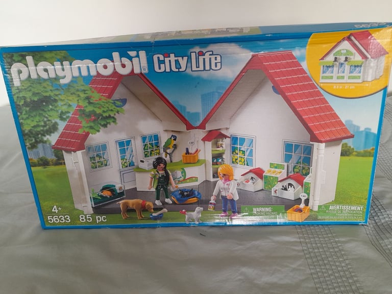 image for playmobil city life pet store 