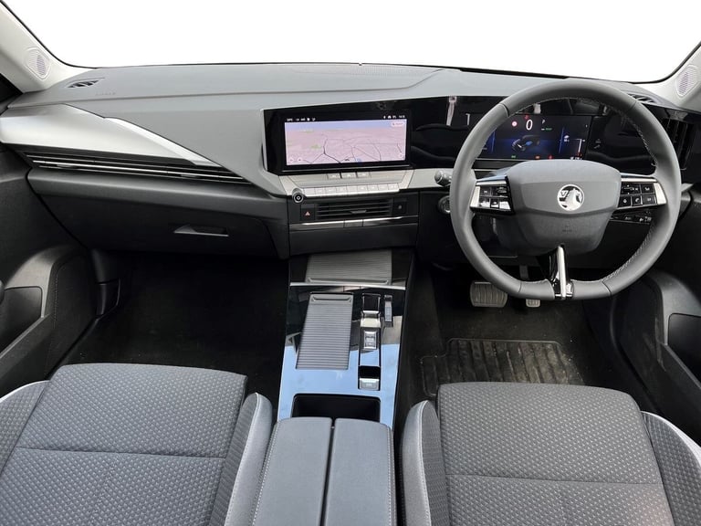  Vauxhall Astra Electric 54kwh Design Hatchback 5dr Electric Auto 156 Ps