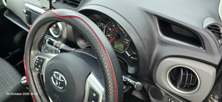 Toyota, YARIS, Hatchback, 2014, Manual, 1329 (cc), SUNROOF, 5 doors