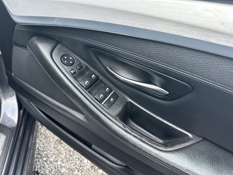 BMW 5 SERIES 2.0 520d M Sport Saloon 2011