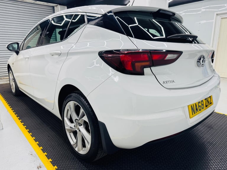 2018 Vauxhall Astra 1.6 CDTi BlueInjection SRi Euro 6 (s/s) 5dr HATCHBACK Diesel Manual