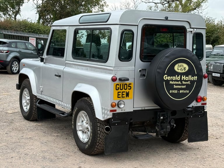 2005 Land Rover Defender 90 2.5 TD5 County Station Wagon 3dr (6 Seats) ESTATE Diesel Manual