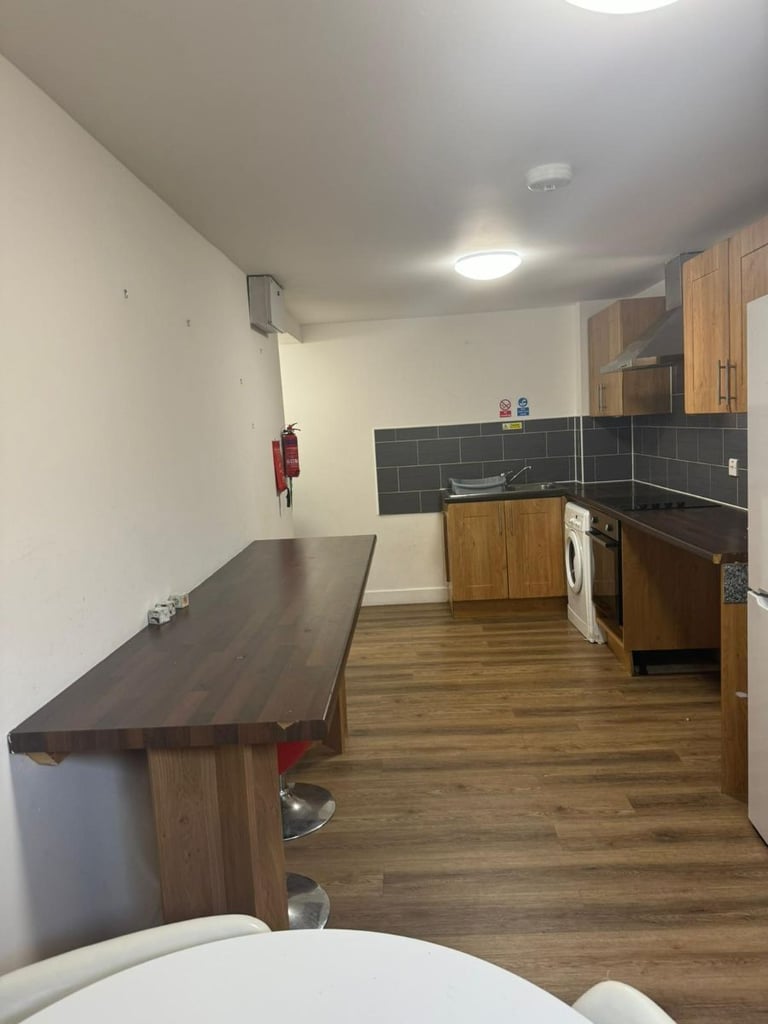 1 bedroom in Flat 3C, The Jason Trigg Building, - Claremont, Bradford