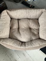 SMALL PET BED FOR CAT OR SMALL DOG SIZE 19” x 15”