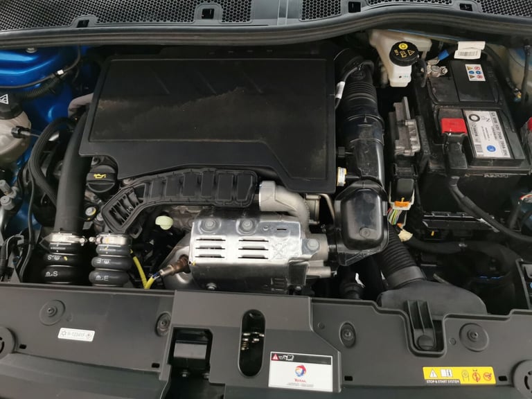 2023 Peugeot 208 1.2 PureTech 100 Allure Premium + 5dr HATCHBACK PETROL Manual