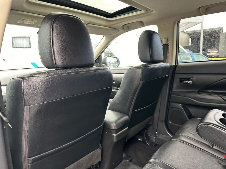 2014 Mitsubishi Outlander 0.0 PHEV GX 4H 5d 162 BHP Estate PETROL/ELECTRIC Semi Automatic